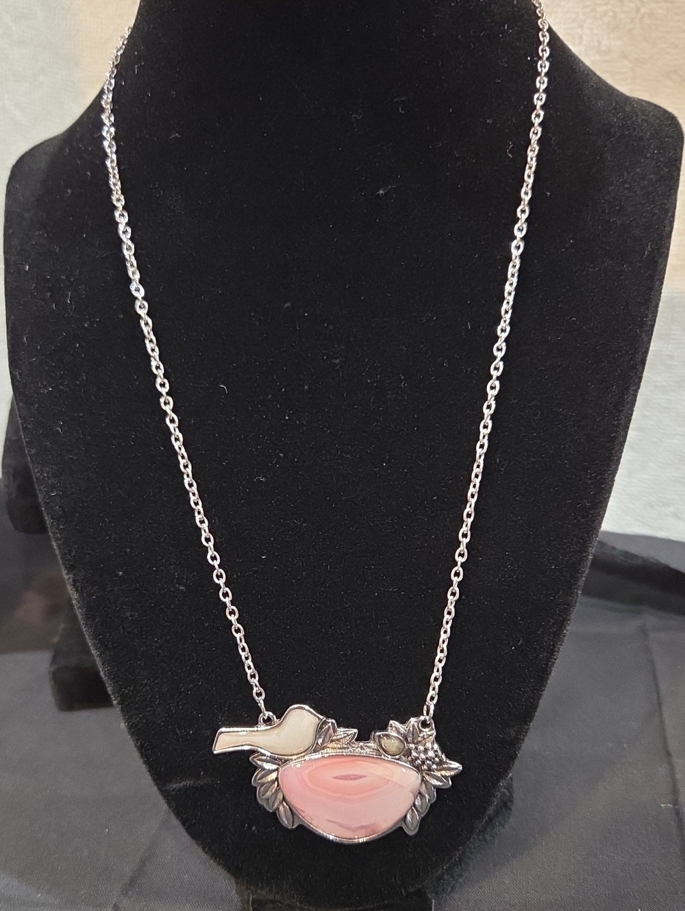 PREMIER DESIGNS "LOVEBIRD" NECKLACE